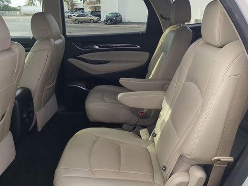 Used 2021 Buick Enclave Essence image 14
