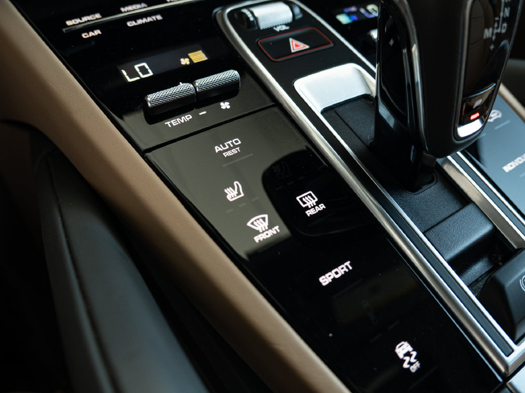 Certified 2021 Porsche Cayenne AWD/4WD image 13