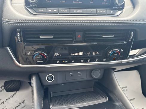 Used 2023 Nissan Rogue SL AWD/4WD image 17