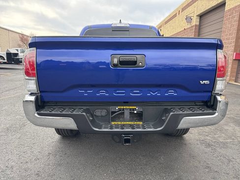 Used 2022 Toyota Tacoma TRD Off-Road image 26