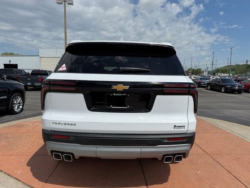New 2026 Chevrolet Traverse LT w/ Sun and Wheel Package image 5