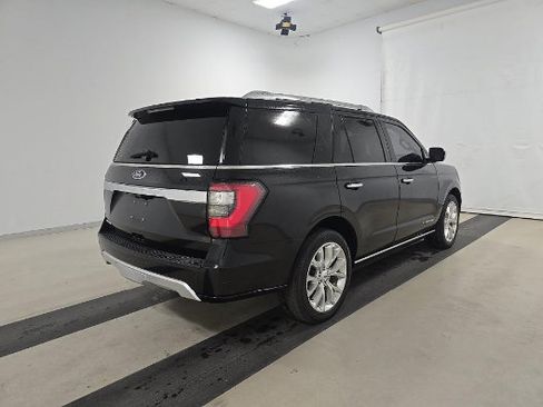 Used 2019 Ford Expedition Platinum RWD image 2