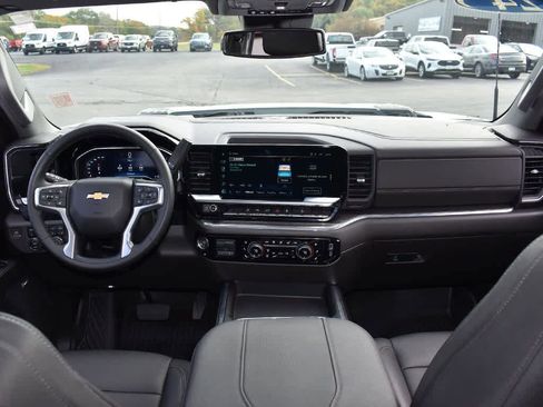 Used 2024 Chevrolet Silverado 2500 LTZ w/ LTZ Plus Package image 4