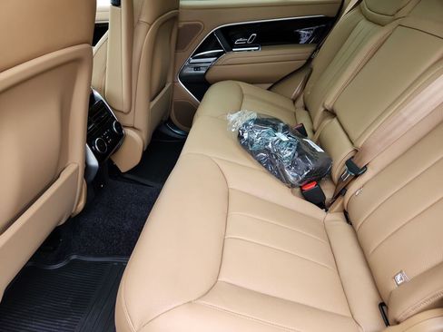 New 2026 Land Rover Range Rover SE AWD/4WD image 5