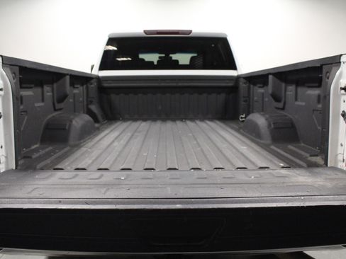 Used 2021 Chevrolet Silverado 3500 LT image 14