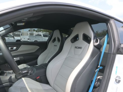 Used 2026 Ford Mustang GT Premium w/ GT Performance Package RWD image 9