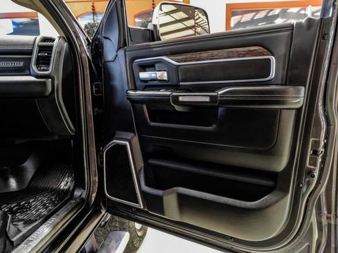 Used 2019 RAM 2500 Laramie image 43