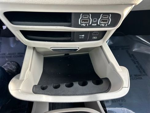 Used 2022 Chrysler Pacifica Touring-L image 20