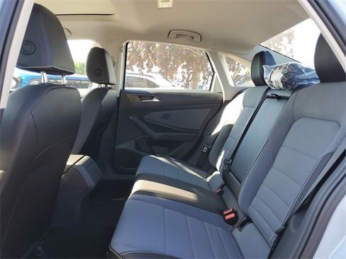 New 2025 Volkswagen Jetta SE image 9