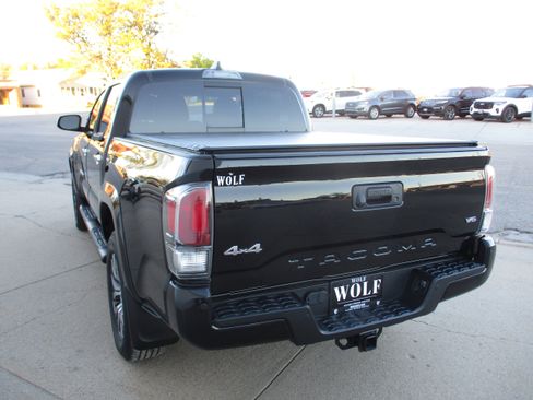 Used 2023 Toyota Tacoma Limited image 5