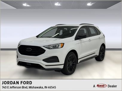 Used 2024 Ford Edge SE w/ Black Appearance Package