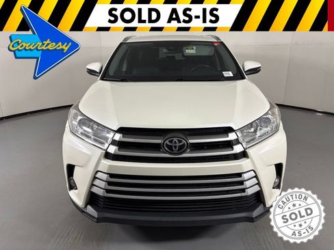 Used 2017 Toyota Highlander XLE w/ Carpet Mat Package FWD image 3