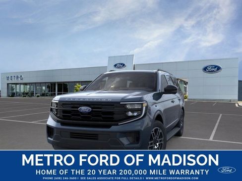 New 2026 Ford Expedition Active AWD/4WD image 2