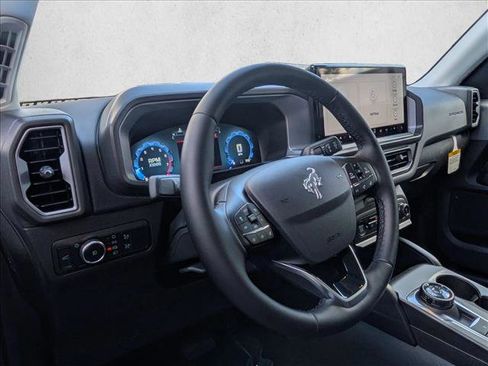 New 2025 Ford Bronco Sport Outer Banks image 3
