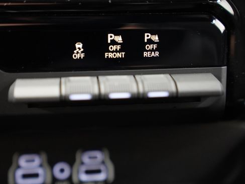 Used 2025 RAM 1500 Laramie image 30