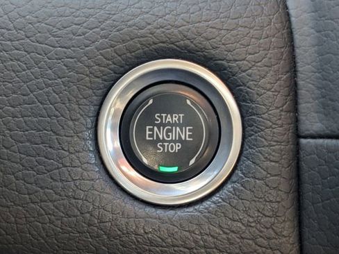 Used 2022 GMC Yukon XL Denali image 26