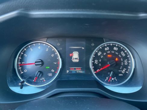 Used 2021 Toyota RAV4 XLE image 13