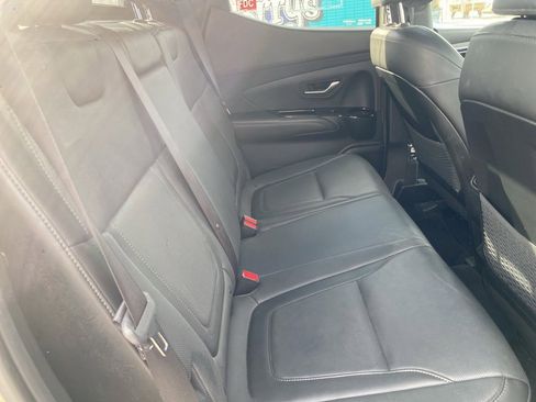 Used 2023 Hyundai Santa Cruz Limited image 14