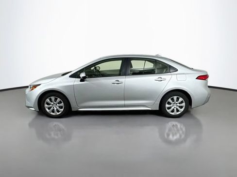 Used 2023 Toyota Corolla LE w/ Carpet Mat Package (TMS) FWD image 3
