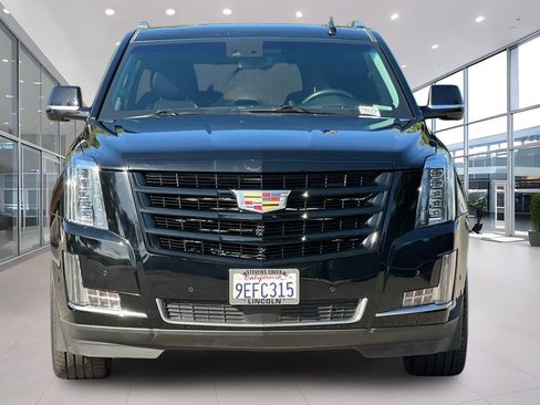 Used 2019 Cadillac Escalade Premium Luxury AWD/4WD image 9