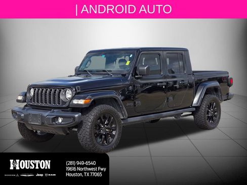 Used 2025 Jeep Gladiator Sport AWD/4WD image 9