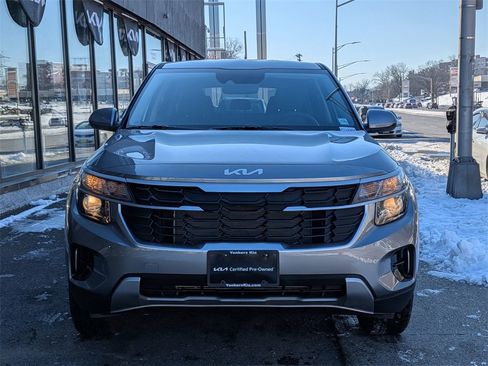Used 2025 Kia Seltos LX image 3