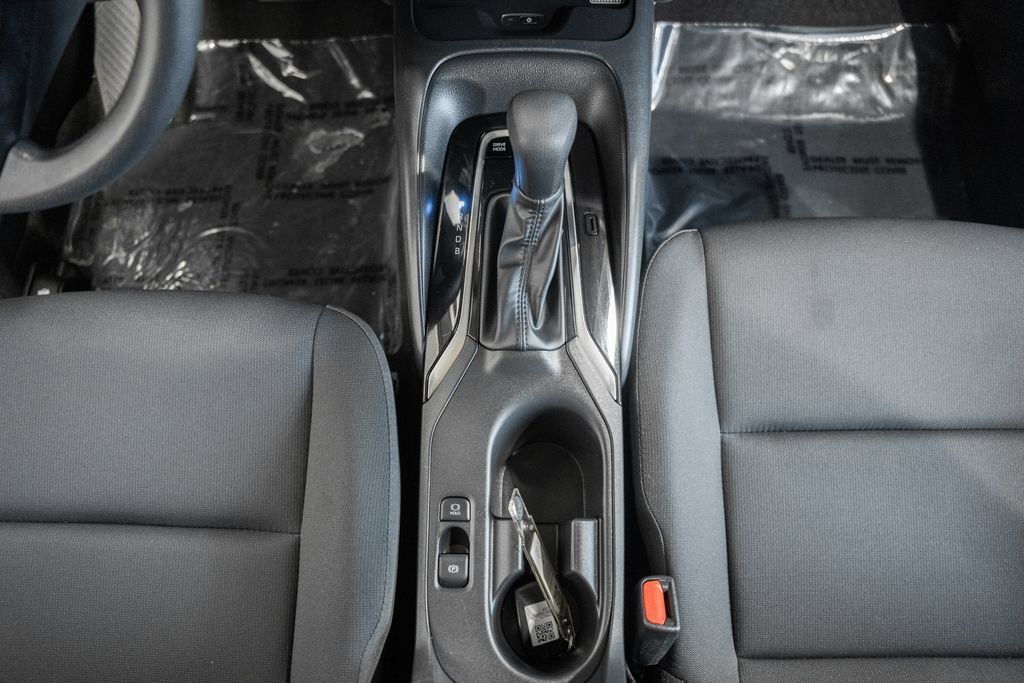 Used 2025 Toyota Corolla LE w/ LE Premium Package FWD image 22
