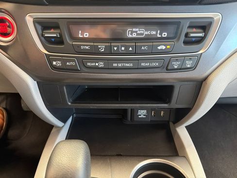 Used 2017 Honda Pilot EX image 30
