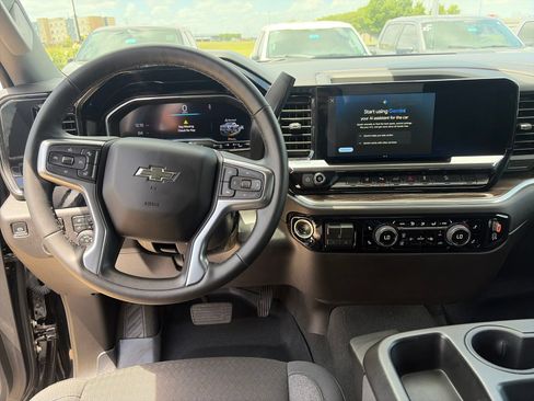 Used 2025 Chevrolet Silverado 2500 LT w/ Trail Boss Package AWD/4WD image 21