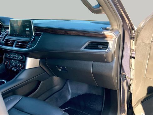 Used 2023 Chevrolet Tahoe LT w/ Luxury Package RWD image 18