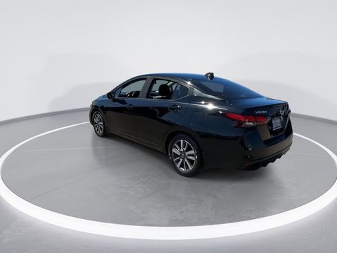 Used 2020 Nissan Versa SV image 10