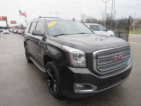 Used 2016 GMC Yukon SLT w/ Open Road Package image 3