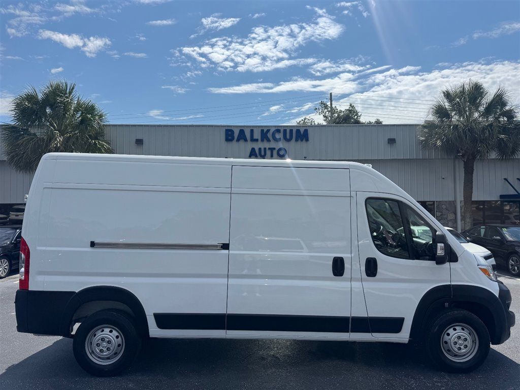 Used 2023 RAM ProMaster 2500 FWD image 1