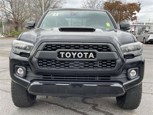 Used 2022 Toyota Tacoma TRD Sport image 8