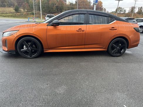 Used 2024 Nissan Sentra SR w/ Trunk Package image 3