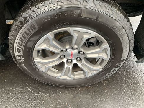 Used 2023 GMC Sierra 1500 SLT w/ SLT Convenience Package image 34