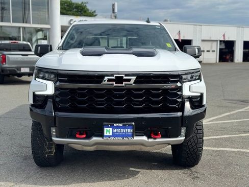 Used 2025 Chevrolet Silverado 1500 ZR2 w/ Technology Package AWD/4WD image 9