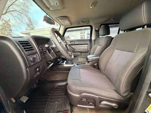 Used 2010 HUMMER H3 AWD/4WD image 8