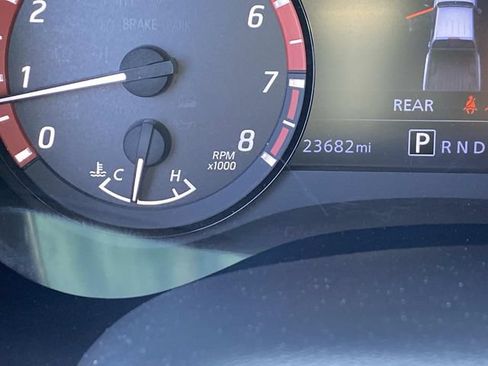 Used 2024 Nissan Frontier PRO-4X w/ Technology Package AWD/4WD image 34