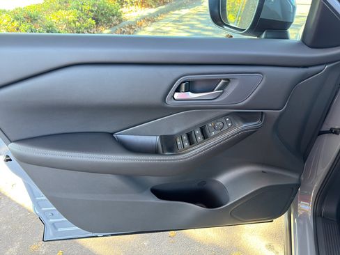 New 2026 Nissan Rogue SV image 15