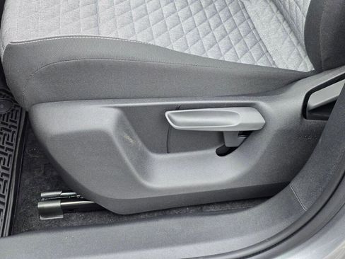 New 2026 Volkswagen Tiguan S image 21