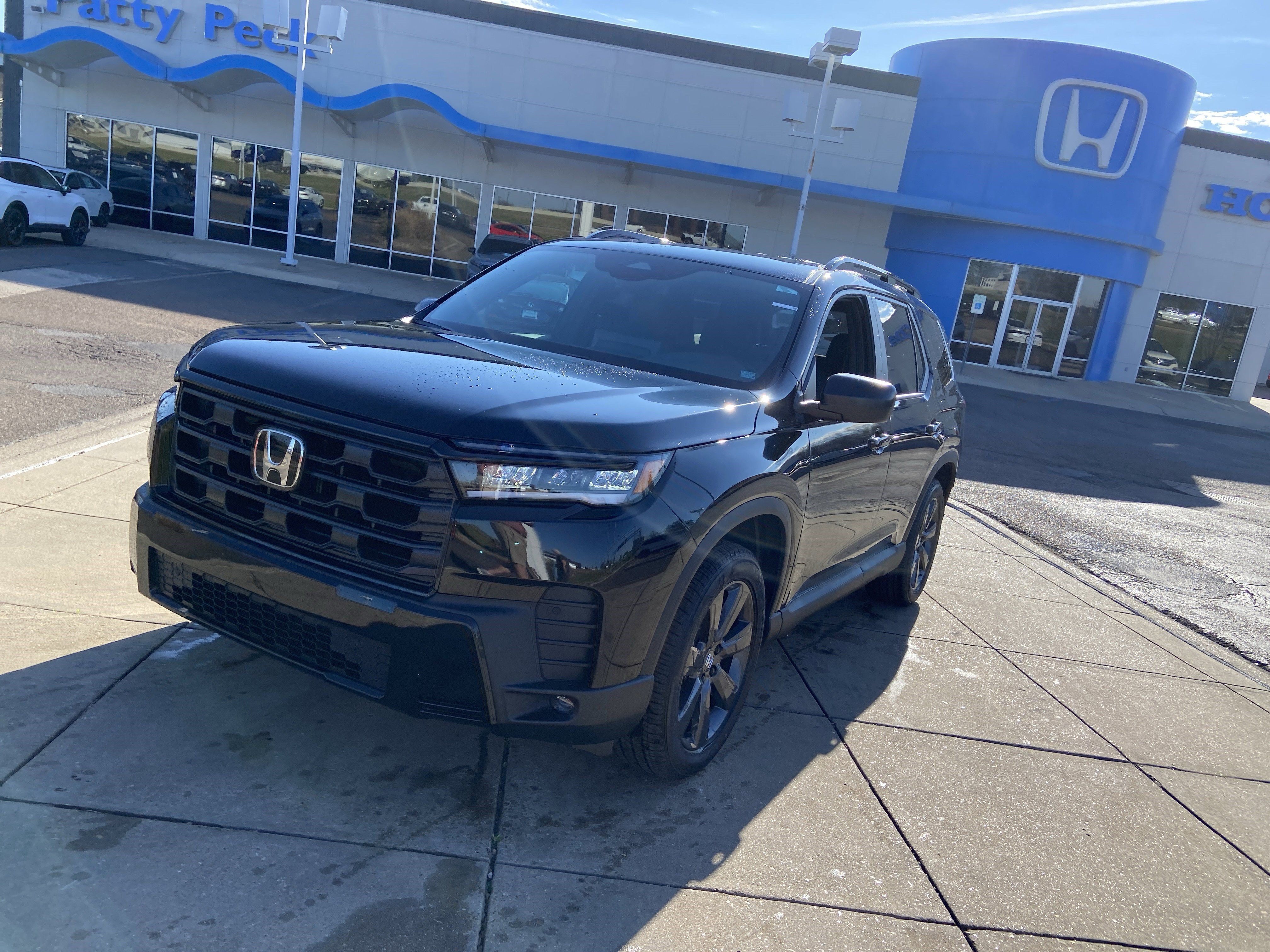 New 2026 Honda Pilot Sport image 4