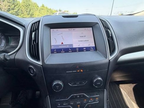Used 2020 Ford Edge SEL w/ Convenience Package FWD image 12
