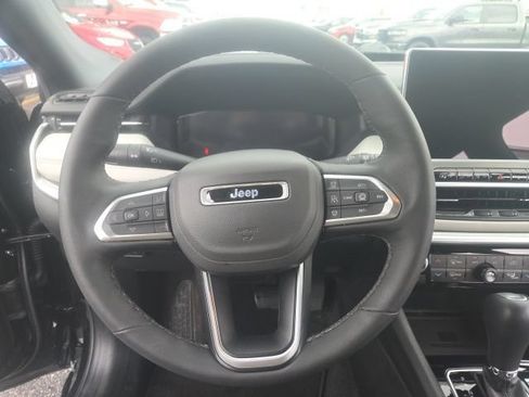 Used 2025 Jeep Compass Limited w/ Elite Group AWD/4WD image 28