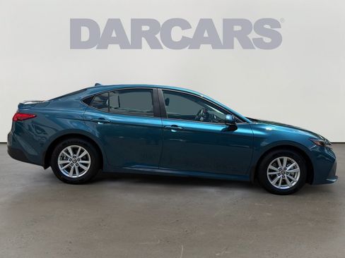 Used 2025 Toyota Camry LE w/ Convenience Package FWD image 8