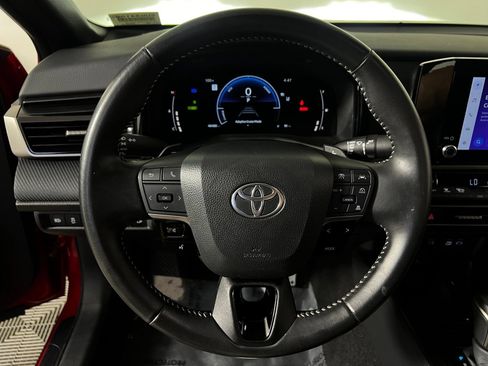 Certified 2025 Toyota Camry SE FWD image 15