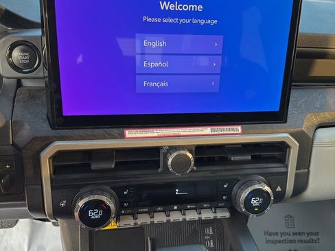 Used 2024 Toyota Tacoma Limited w/ Limited Package (LT) AWD/4WD image 39