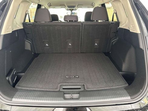 New 2026 Nissan Rogue SV w/ Cold Weather Package FWD image 17