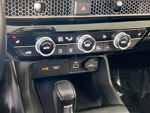 Used 2022 Honda Civic EX image 15