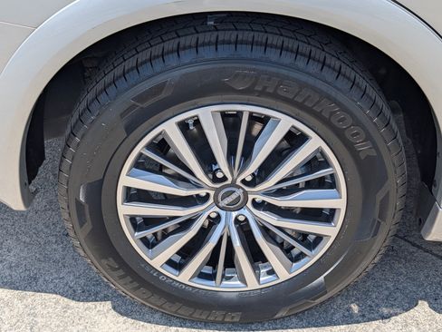 Used 2021 Nissan Armada SV w/ SV Appearance Package RWD image 26